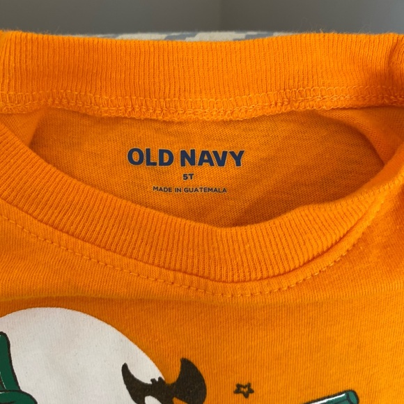 Old Navy boys Halloween long sleeve shirt bundle - size 5T - Picture 3 of 3